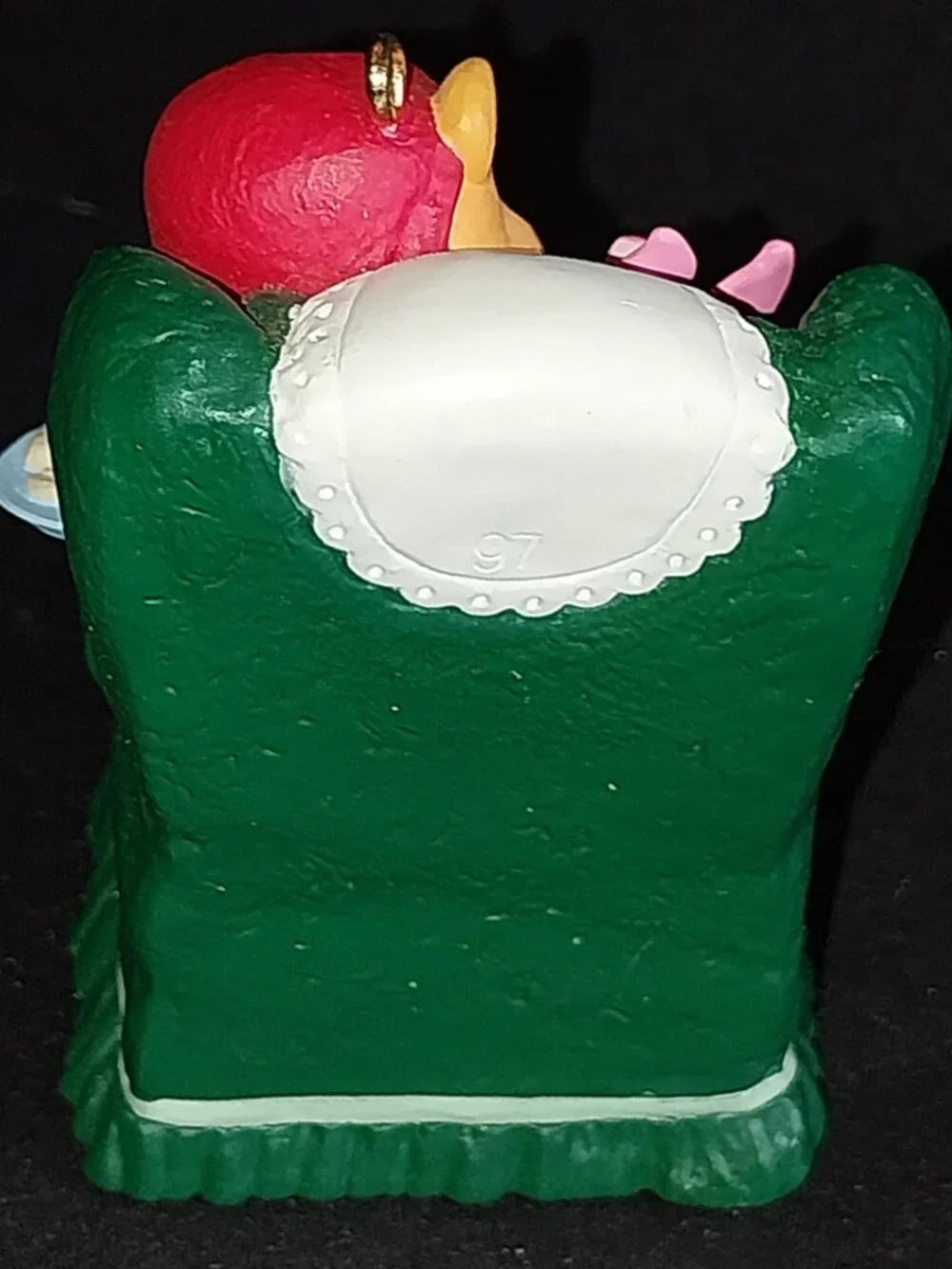 Hallmark Keepsake Disney Winnie the Pooh Waitin' on Santa Ornament 1997